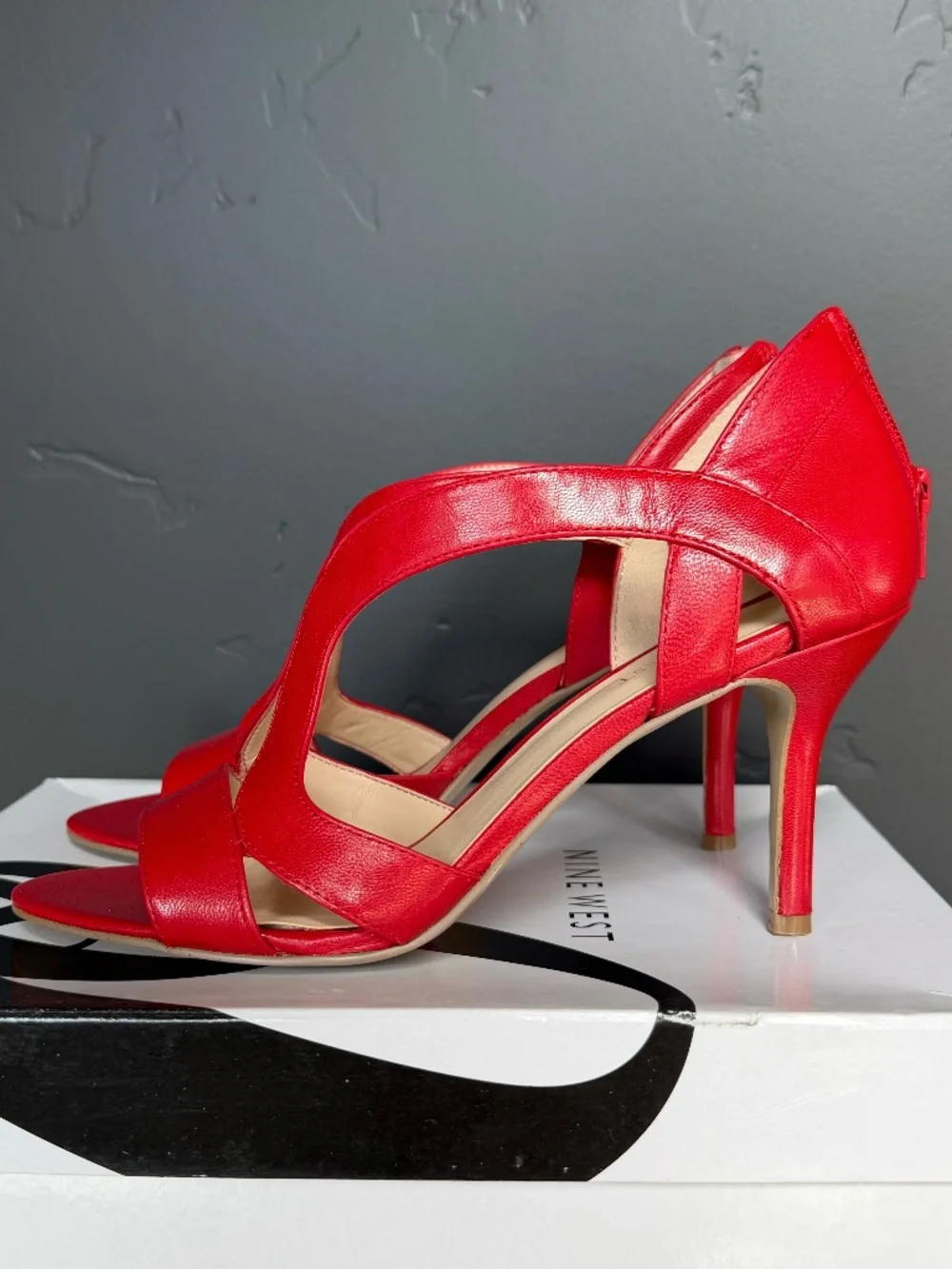 NWT Nine West Giggly Red Leather Strappy Heels Size 8.5 NWT Open Toe Pumps